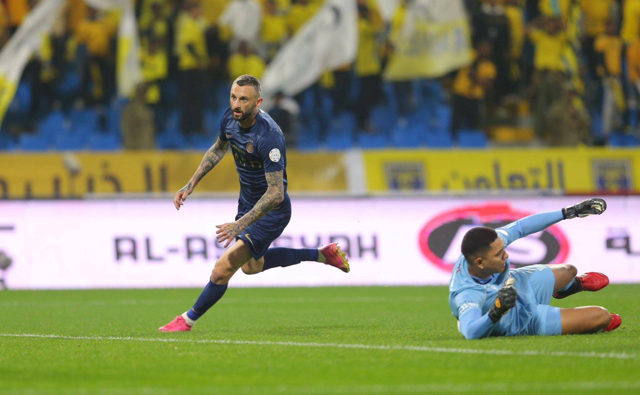 甘冈赢得惊险胜利,反超对手 甘冈赢得惊险胜利,反超对手