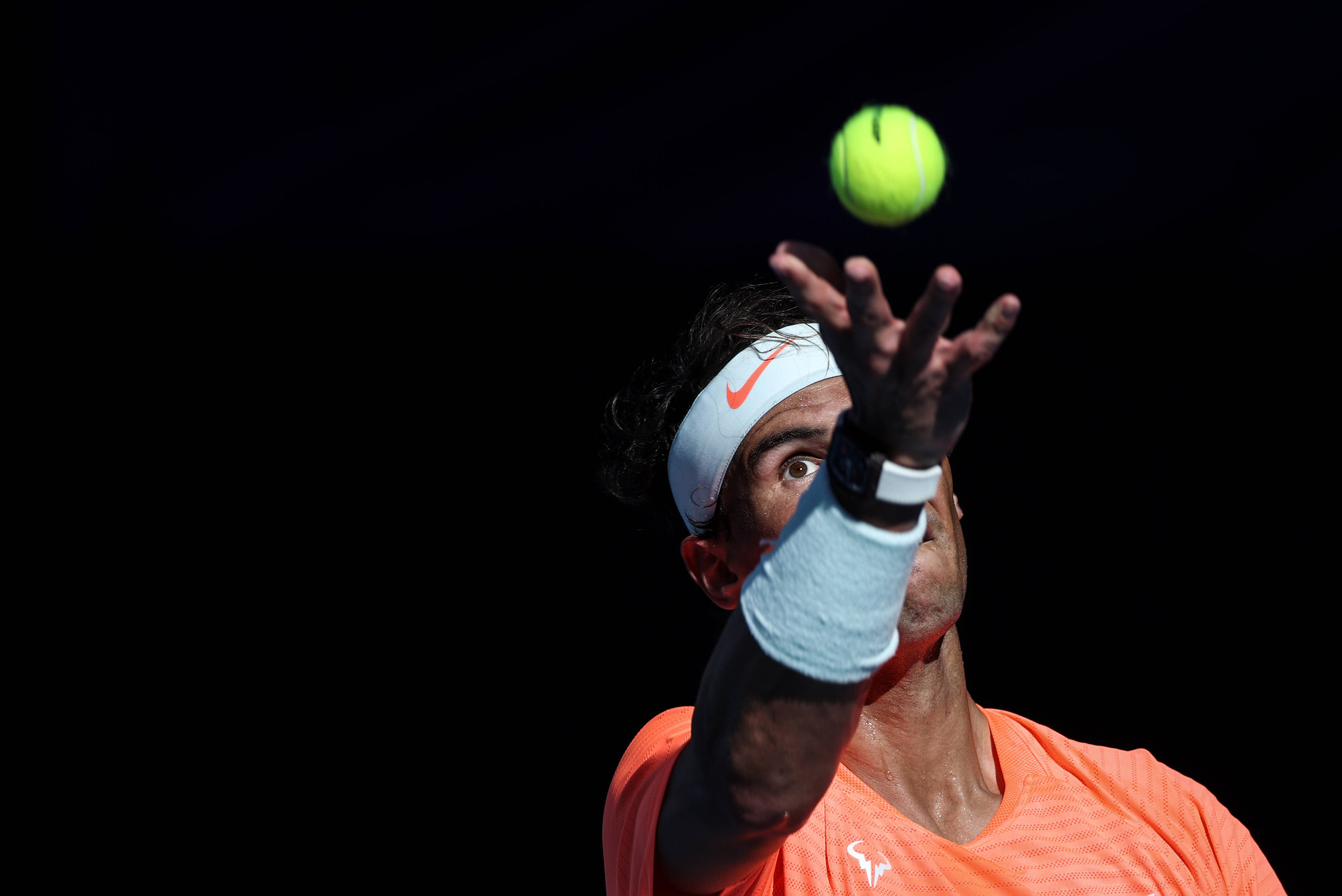 包含西班牙网球队绝杀澳大利亚网球队，纳达尔惊艳世界的词条