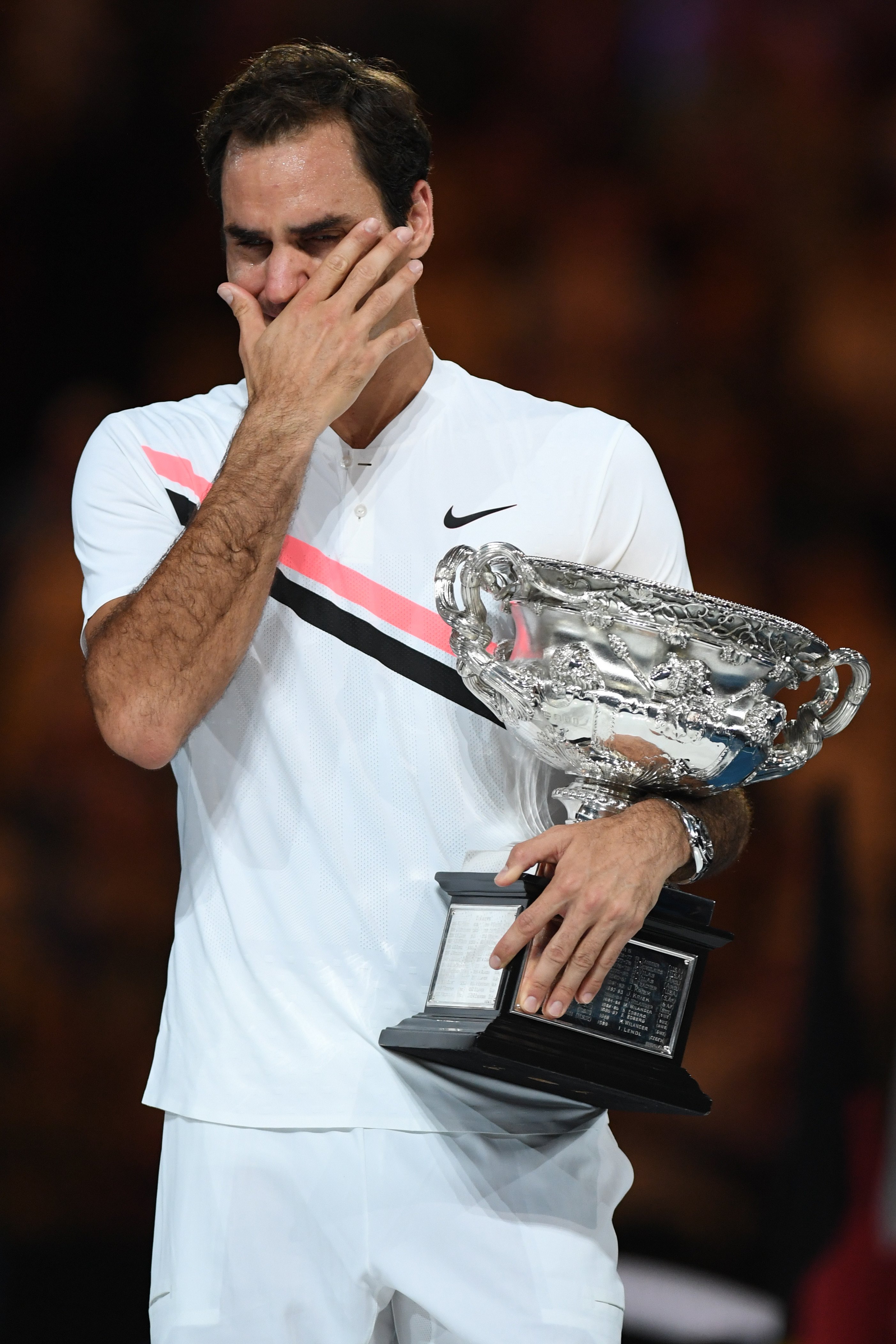 关于美国网球队鏖战澳大利亚网球队，费德勒绝境逆转的信息