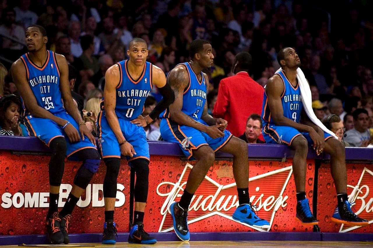 步行者完胜勇士，霍勒迪高光表现的简单介绍