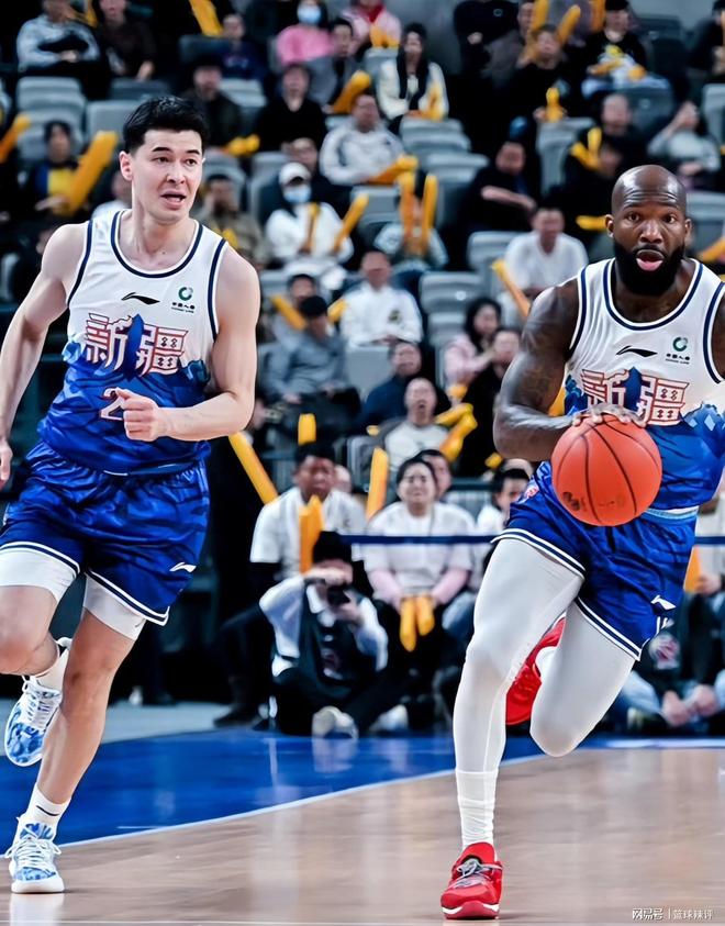 防守坚如磐石,助球队稳扎稳打! 防守坚如磐石,助球队稳扎稳打!