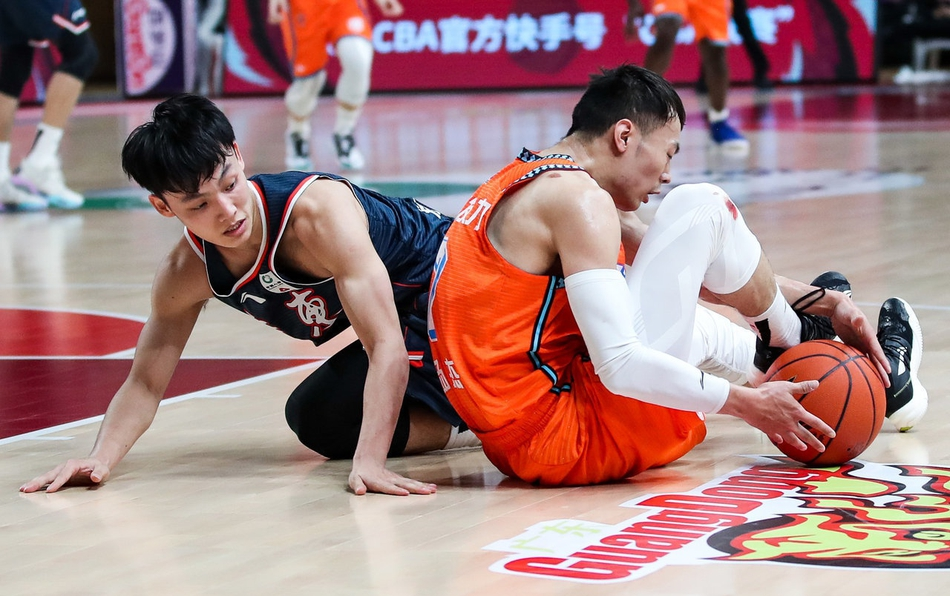 福建队客场惨败,积分榜下滑 福建队客场惨败,积分榜下滑