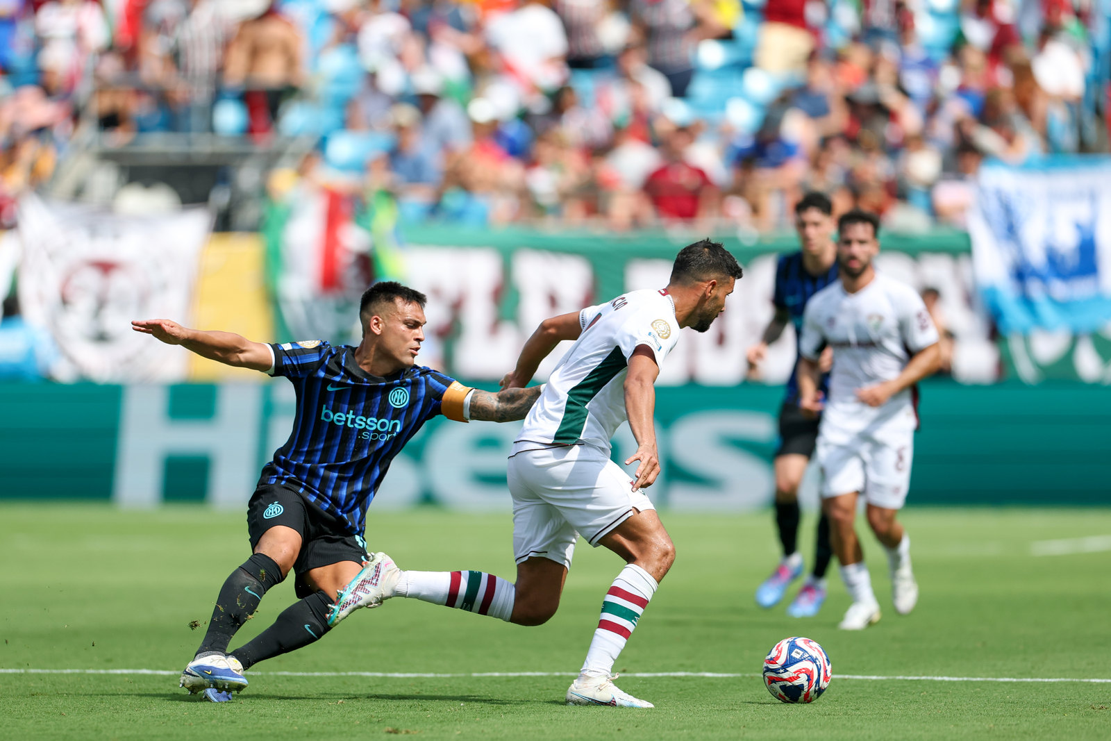 国米前锋连场进球，压哨绝杀挽留胜局