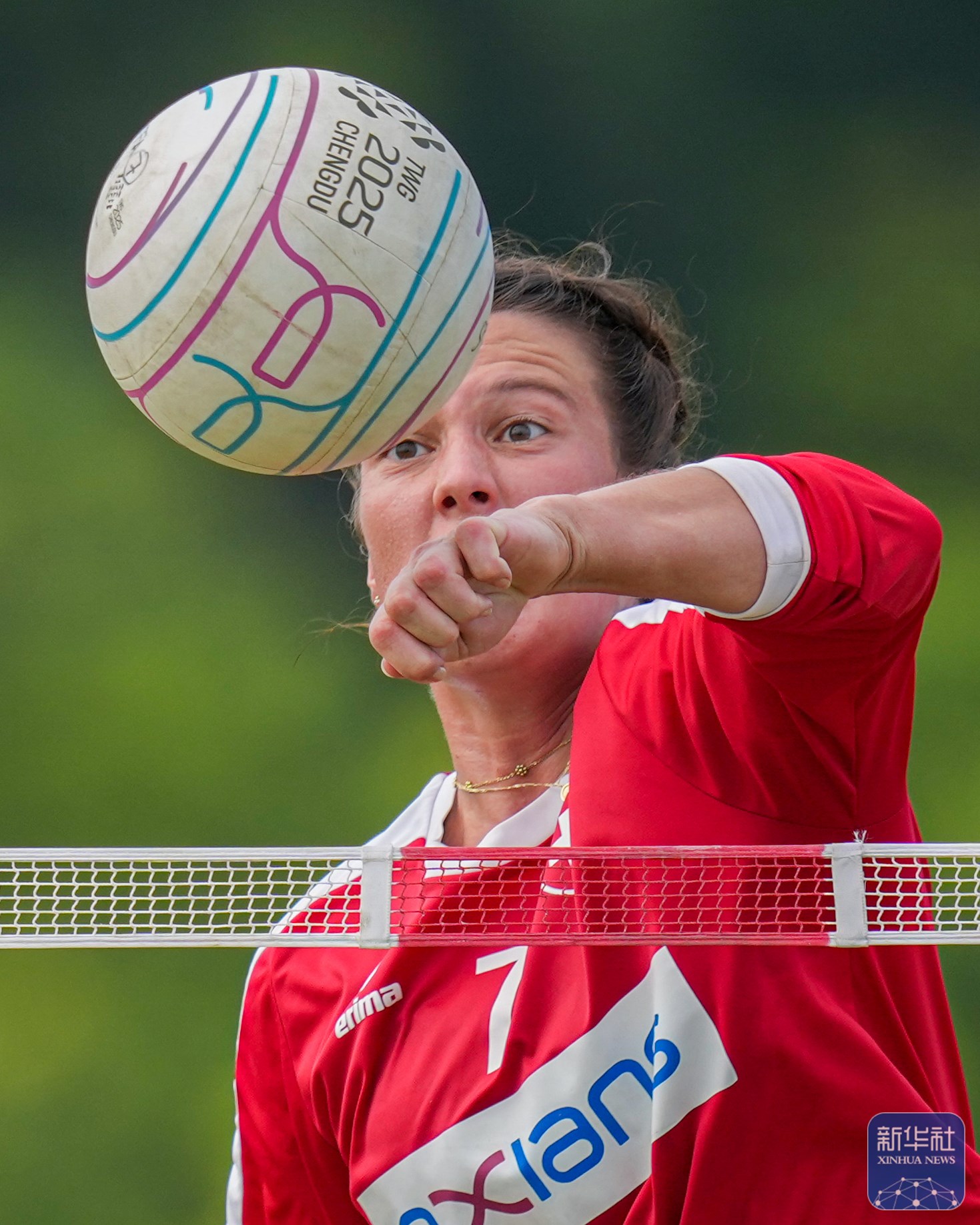 巴西女子排球出色发挥，夺得冠军
