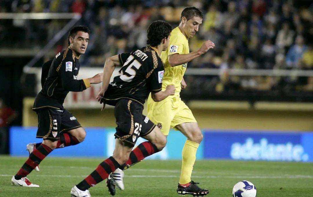 塞维利亚队伍备战下一场比赛