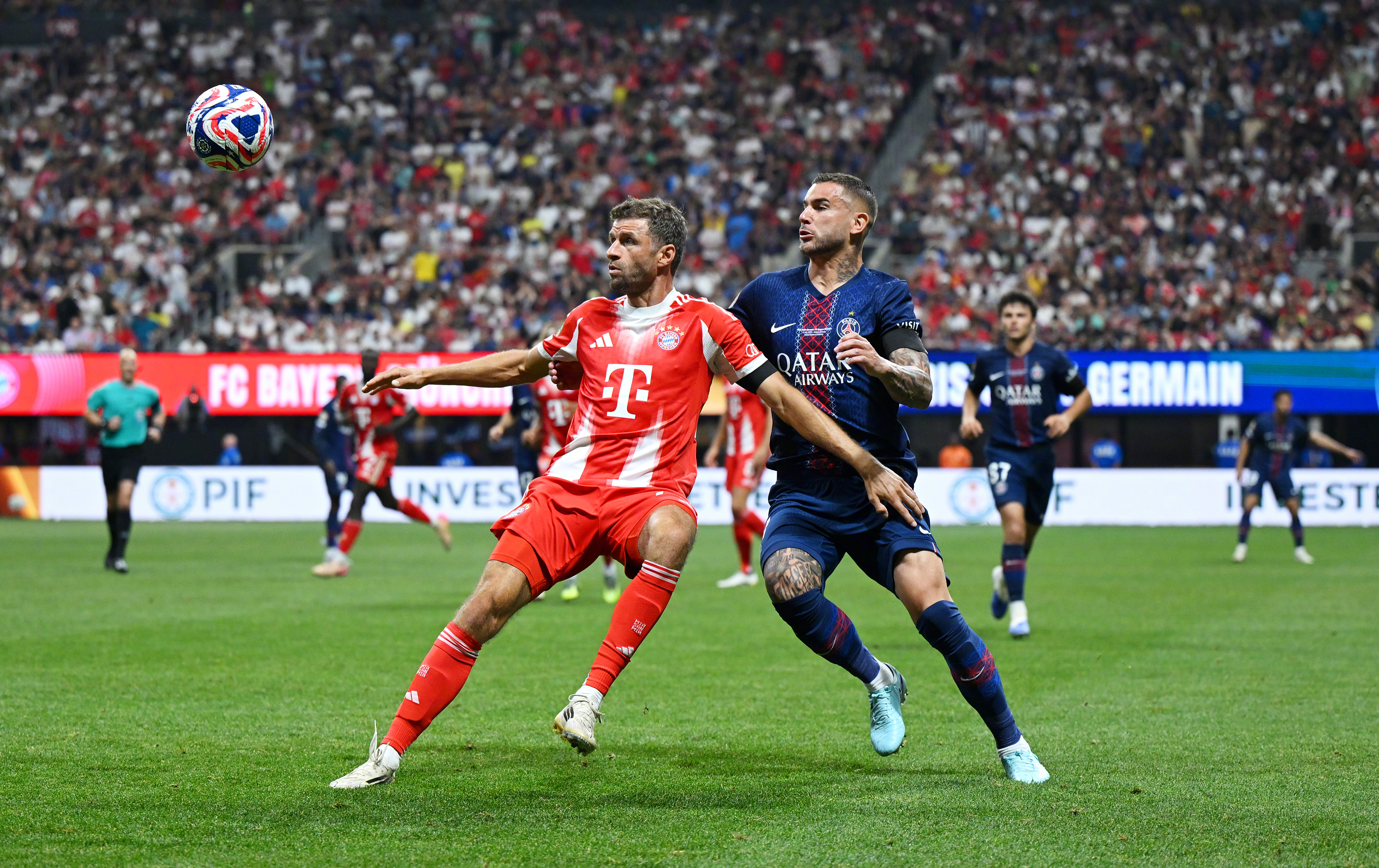 拜仁慕尼黑重整旗鼓，主场猛胜对手