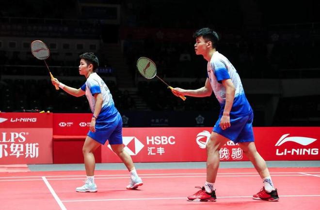 日本队鏖战丹麦队，郑思维扛起全队