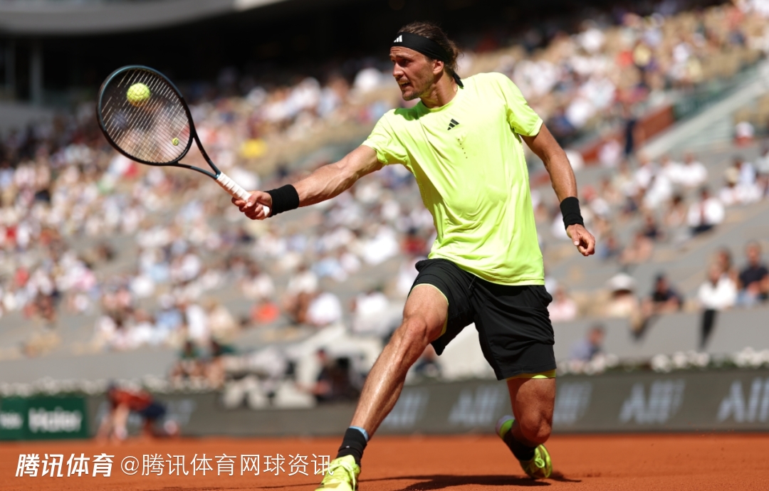 关于法网逆转戴维斯杯,兹维列夫惊艳四座的信息 关于法网逆转戴维斯杯,兹维列夫惊艳四座的信息