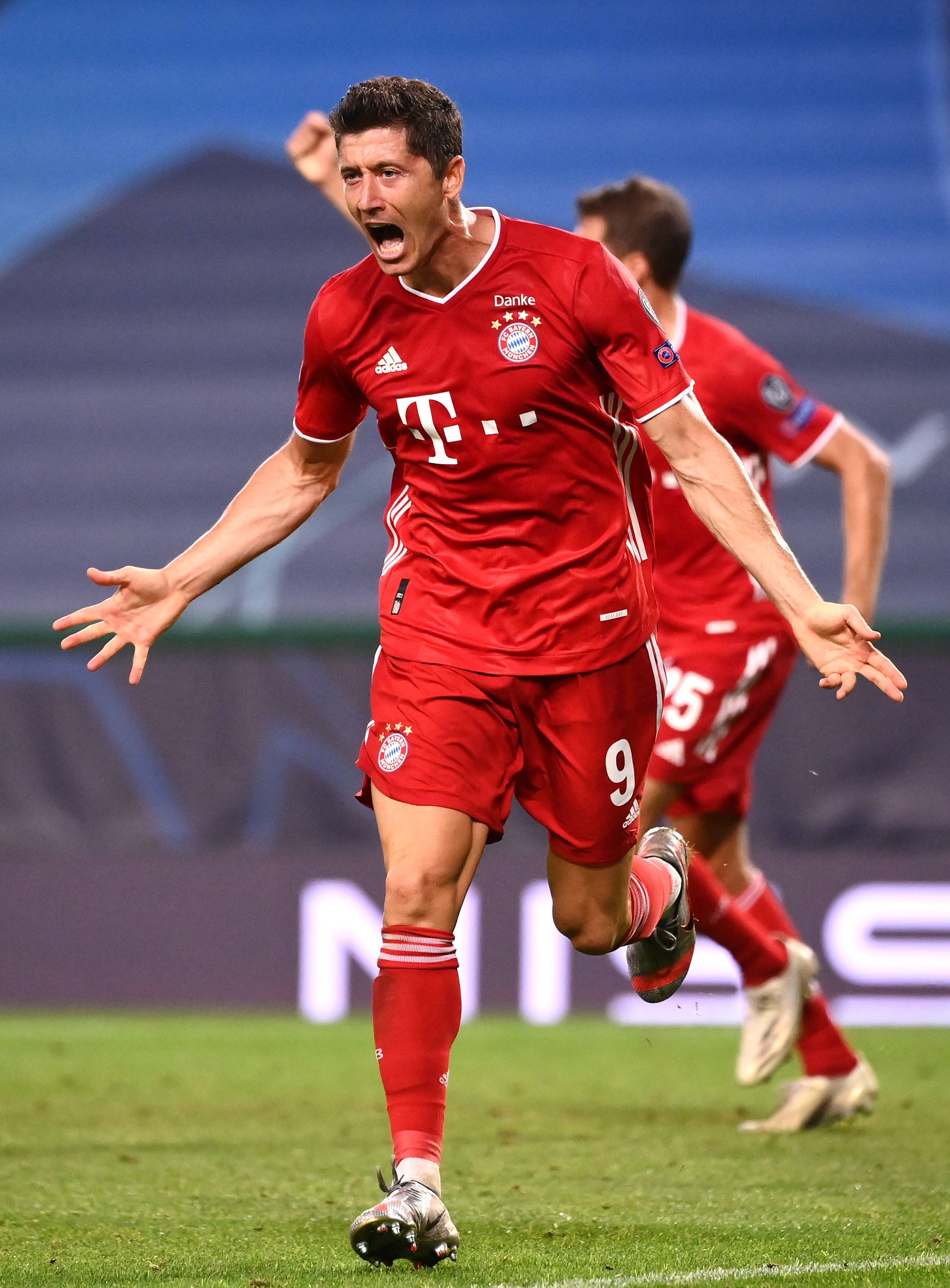 包含莱万多夫斯基为拜仁进球，助球队获胜的词条