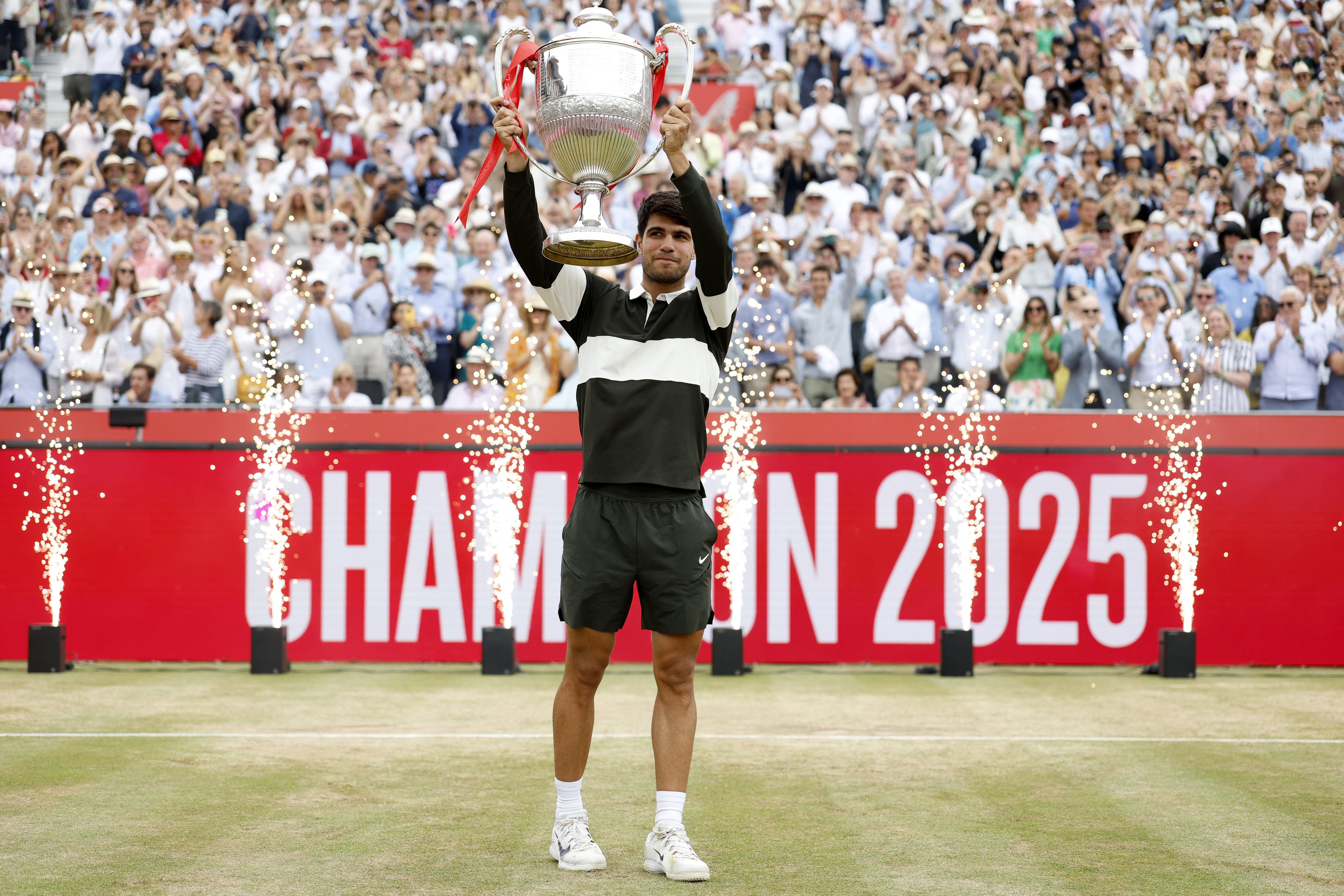 包含拉沃尔杯横扫戴维斯杯，阿尔卡拉斯惊艳四座的词条