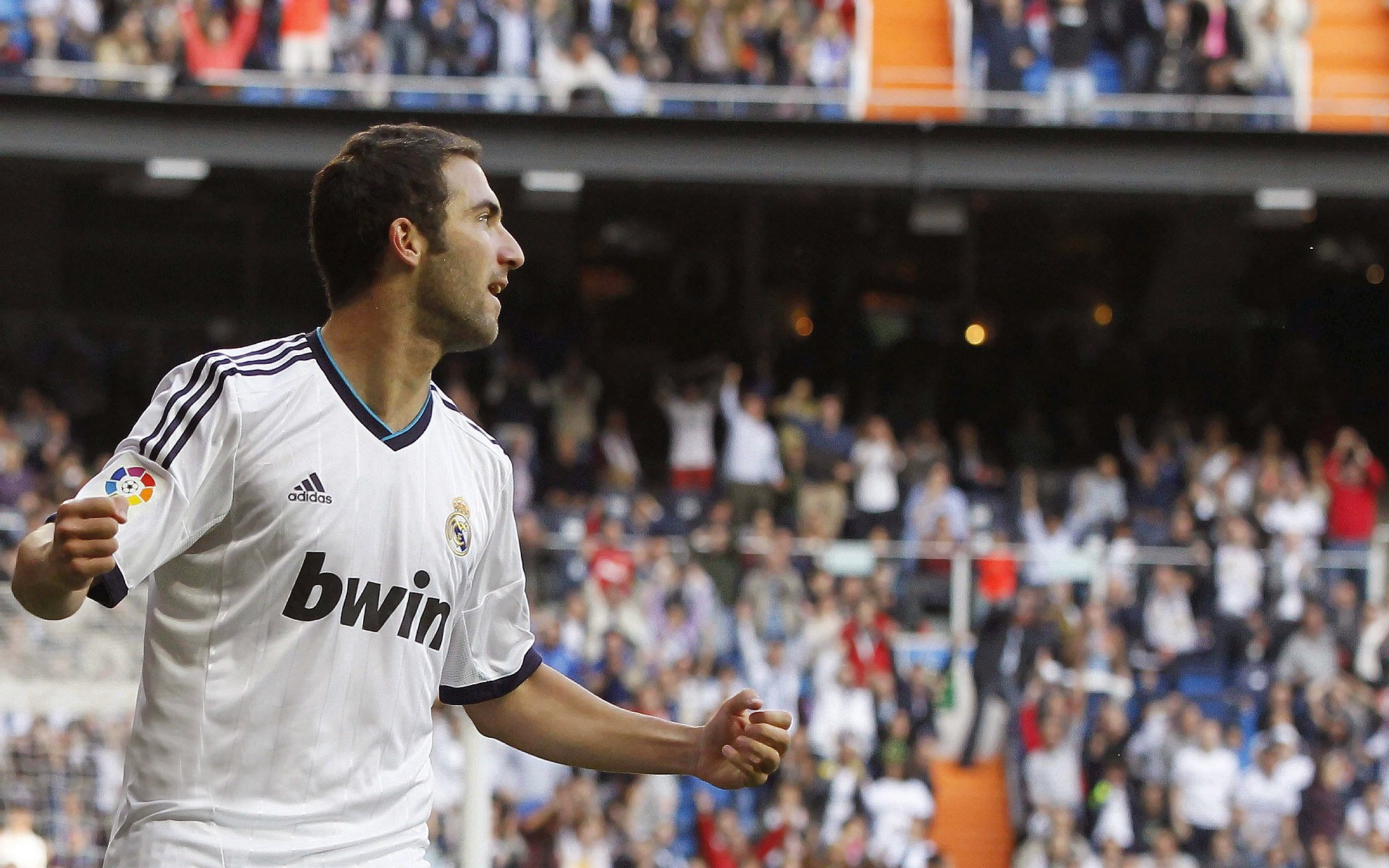 冰火交锋，韩国队惊魂险胜马来西亚，马琳点燃的不只是赛场